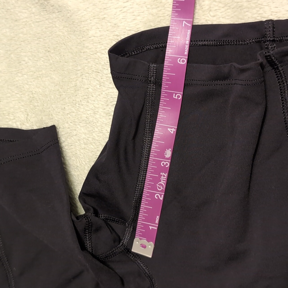 lululemon athletica Women's Athletic Shorts in Black and Pink - 8 - Picture 6 of 6